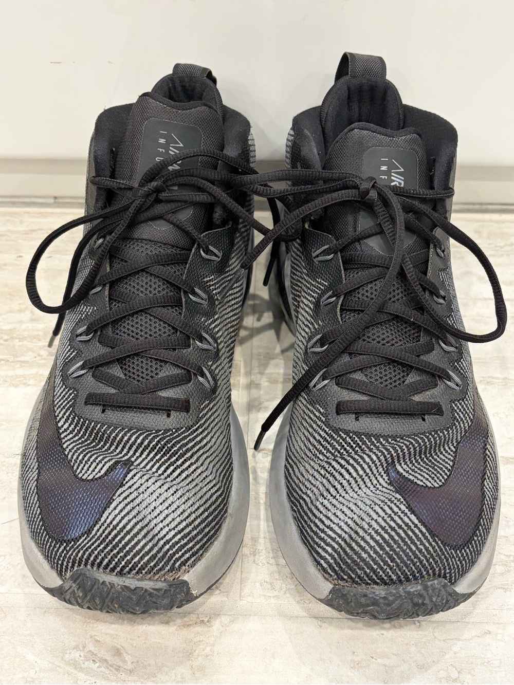 Nike AirMax Infuriate Basketball